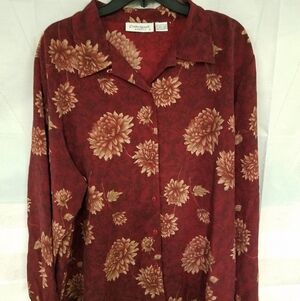 Claudia Richard Woman 22W Burgandy Button Up Top